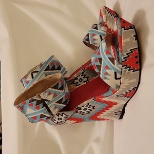 Theodora & Callum by Stuart Weiztman Womens Aztec Canvas 7 M hand made Spain